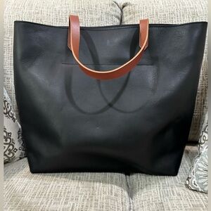 NWT Madewell tote style number J1952